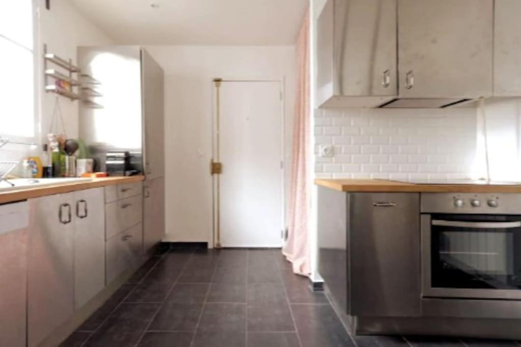 Appartement Spacious And Very Quiet Parijs